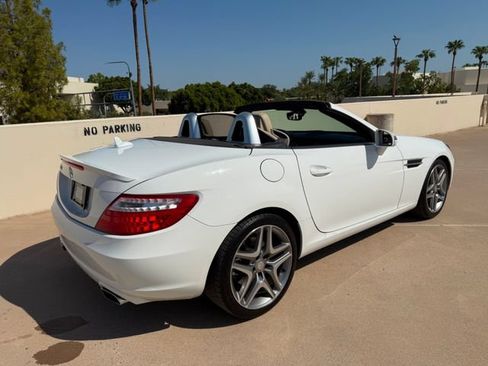 Used 2014 Mercedes-Benz SLK 250 w/ Premium Package image 17