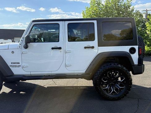 Used 2017 Jeep Wrangler Unlimited Sport w/ Quick Order Package 24S AWD/4WD image 6