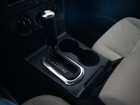 Used 2008 Ford Explorer XLT image 30