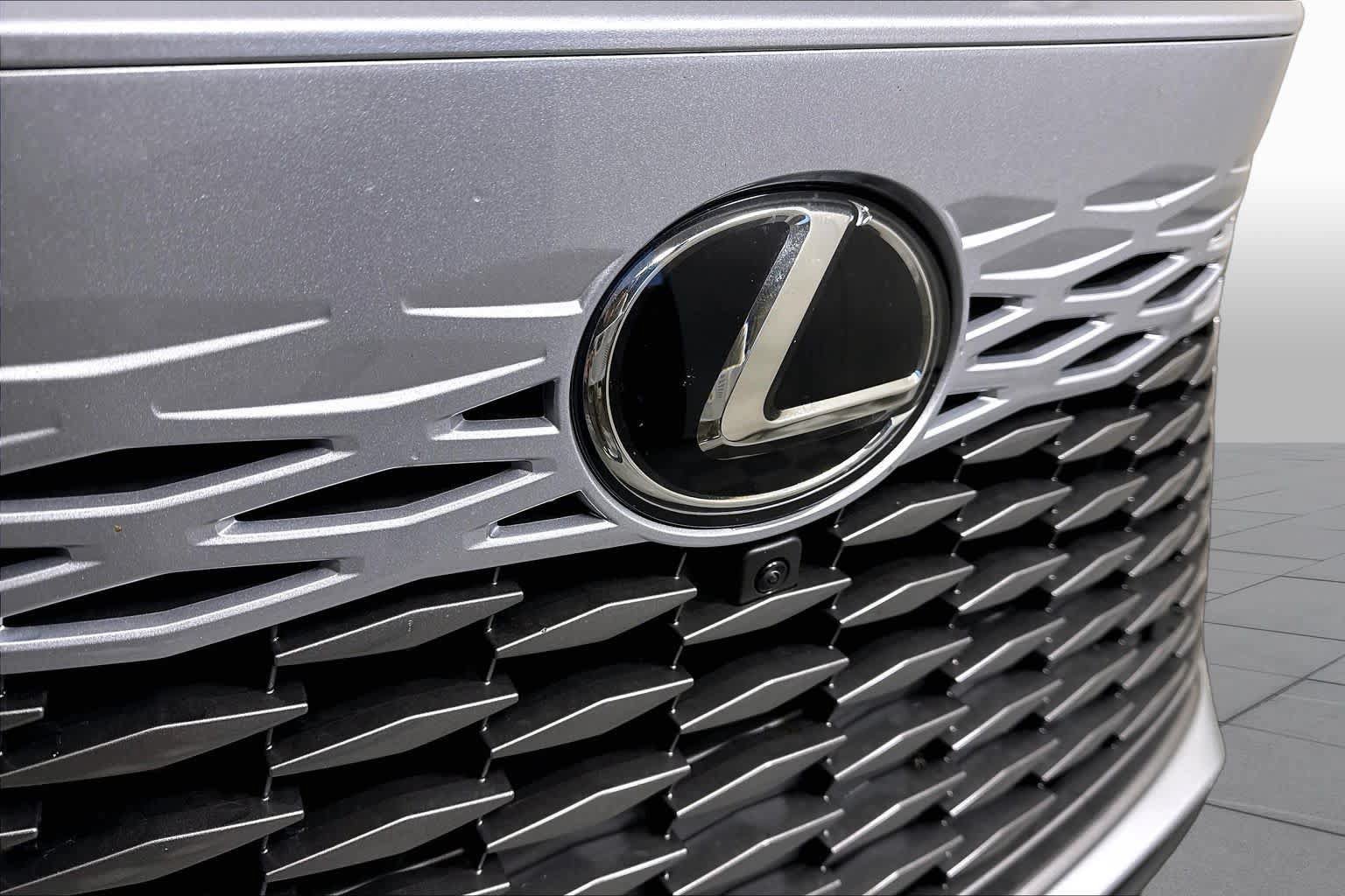 Used 2026 Lexus RX 350 Premium Plus w/ Accessory Package (2T) FWD image 19