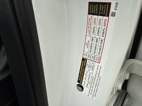 Used 2022 Nissan Pathfinder SL FWD image 53
