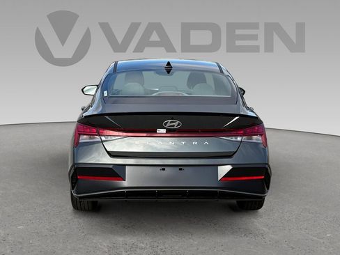 New 2026 Hyundai Elantra SEL Sport Premium image 24