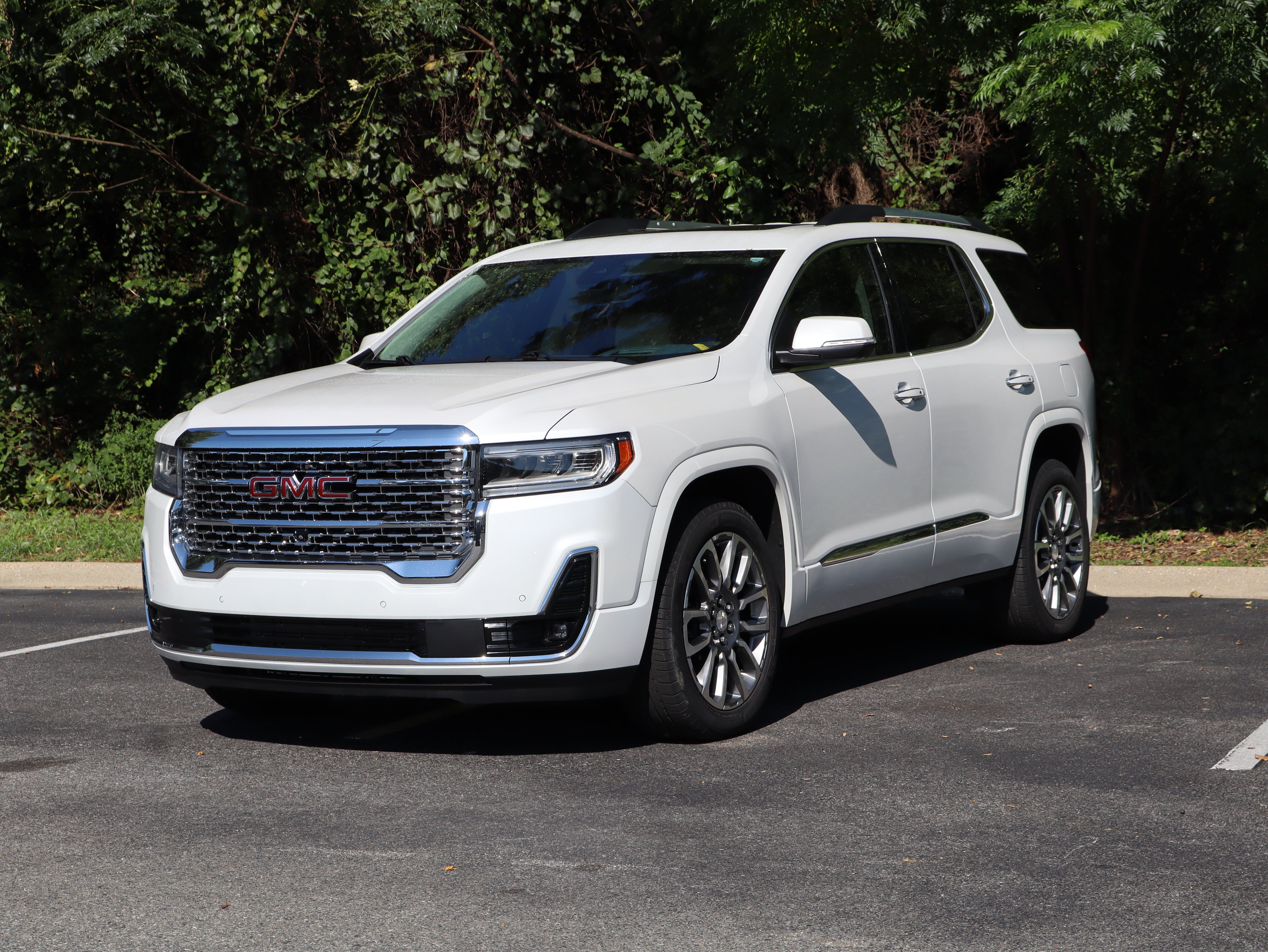 Used 2023 GMC Acadia Denali w/ Denali Ultimate Package FWD image 5