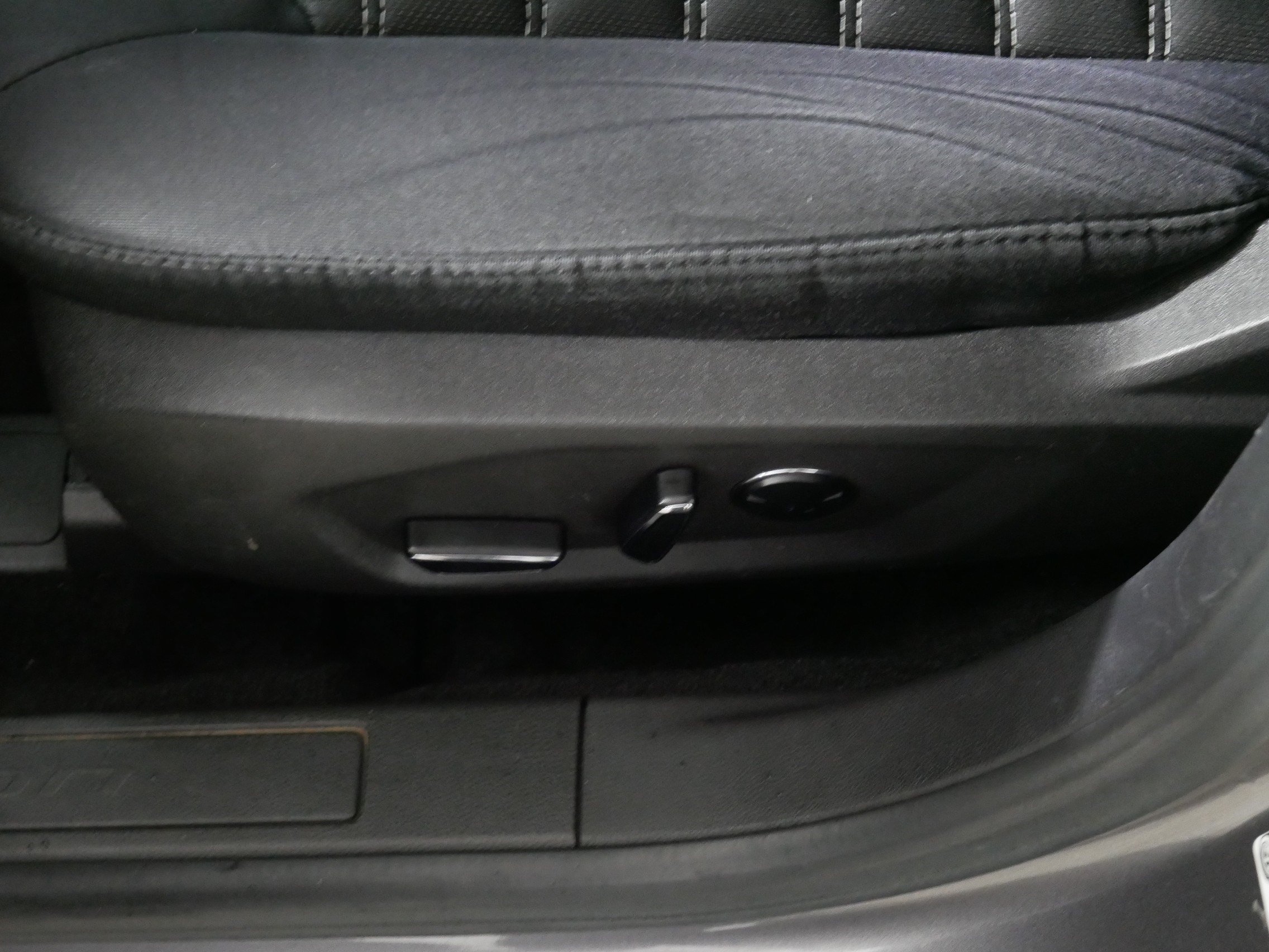 Used 2013 Ford Fusion SE FWD image 20