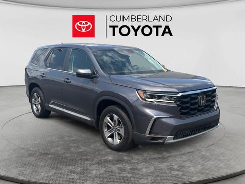 Used 2025 Honda Pilot EX-L image 6