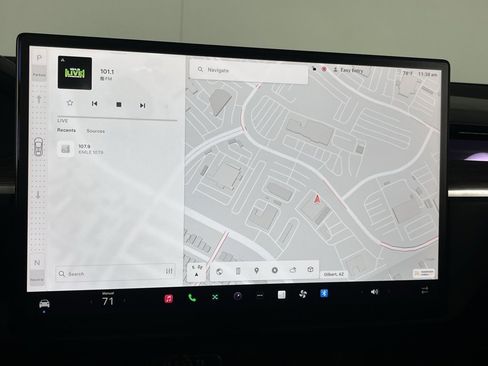 Used 2022 Tesla Model X image 15