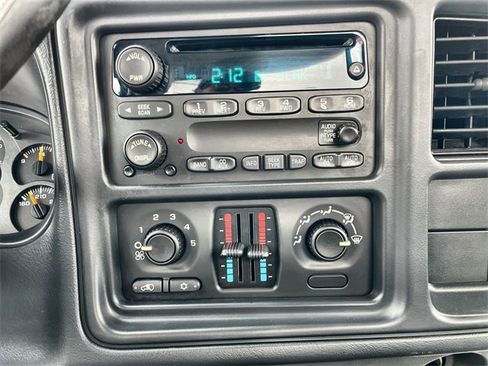 Used 2004 Chevrolet Silverado 1500 4x4 Regular Cab image 21