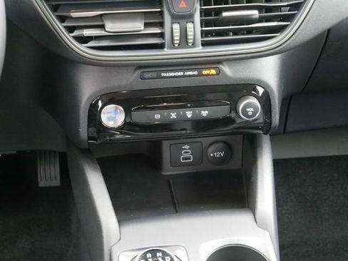 New 2026 Ford Escape SE image 15