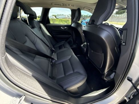 Used 2023 Volvo XC60 B5 Plus AWD/4WD image 17