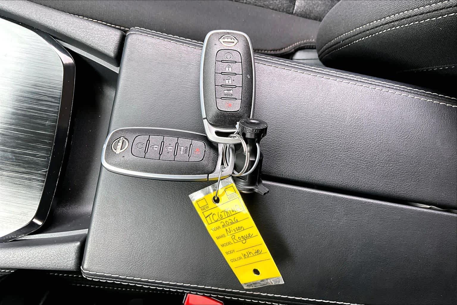 Certified 2026 Nissan Rogue SV FWD image 14