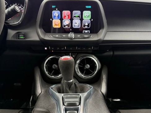 Used 2018 Chevrolet Camaro SS image 28