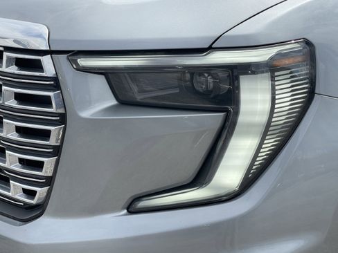 Certified 2025 GMC Acadia Denali w/ Super Cruise Package image 8