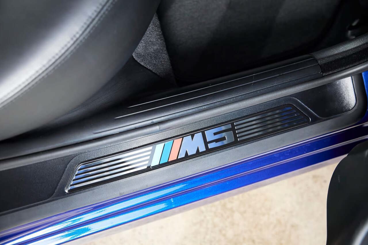 Used 2002 BMW M5 RWD image 83