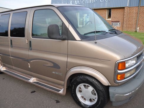 Used 1996 Chevrolet Express 1500 image 8