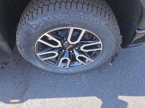 New 2026 GMC Sierra 1500 AT4 AWD/4WD image 9