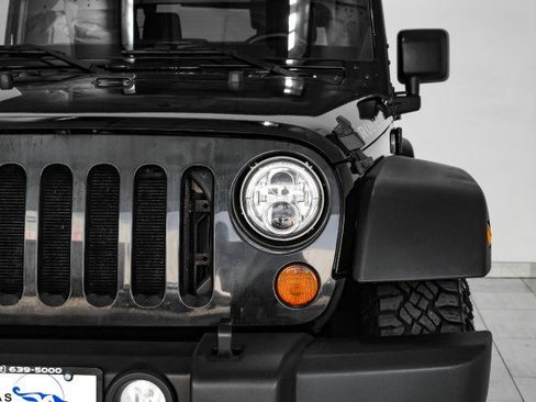 Used 2012 Jeep Wrangler Rubicon image 32