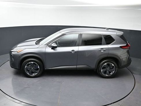 Used 2025 Nissan Rogue SV AWD/4WD image 41