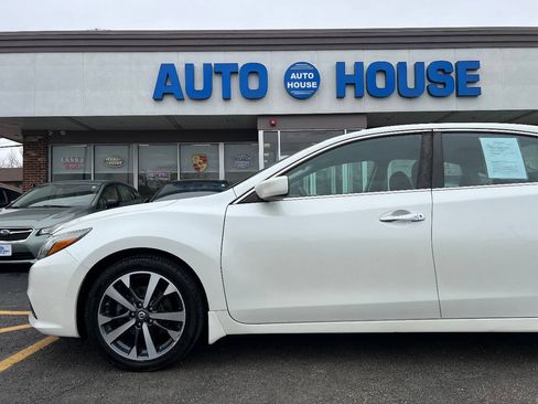Used 2016 Nissan Altima 2.5 SR FWD image 34