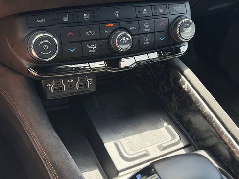 Used 2023 Dodge Durango R/T w/ Hemi Orange Plus Package AWD/4WD image 23