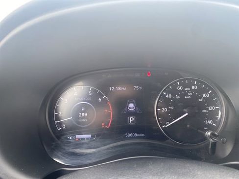 Used 2022 Nissan Kicks SV image 27