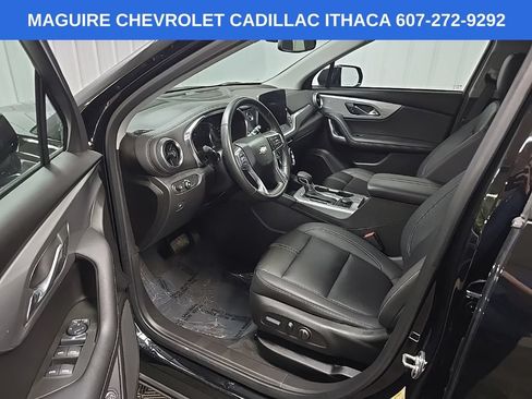Used 2024 Chevrolet Blazer LT AWD/4WD image 30