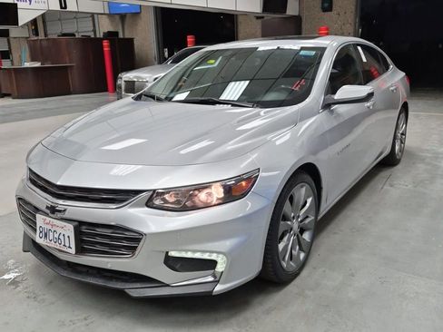 Used 2017 Chevrolet Malibu Premier w/ Premier Sun and Wheel Package image 2