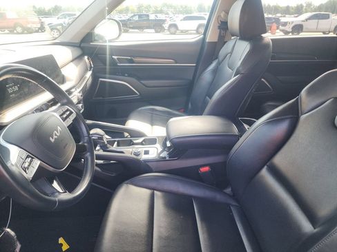 Used 2025 Kia Telluride S FWD image 7