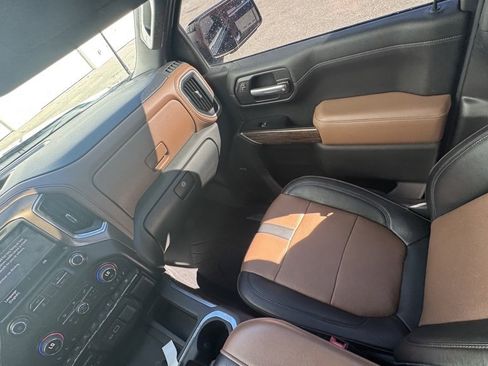 Used 2019 Chevrolet Silverado 1500 High Country image 31