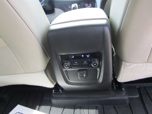 Used 2020 Buick Enclave Essence w/ Trailering Package, 5000 lbs. FWD image 19