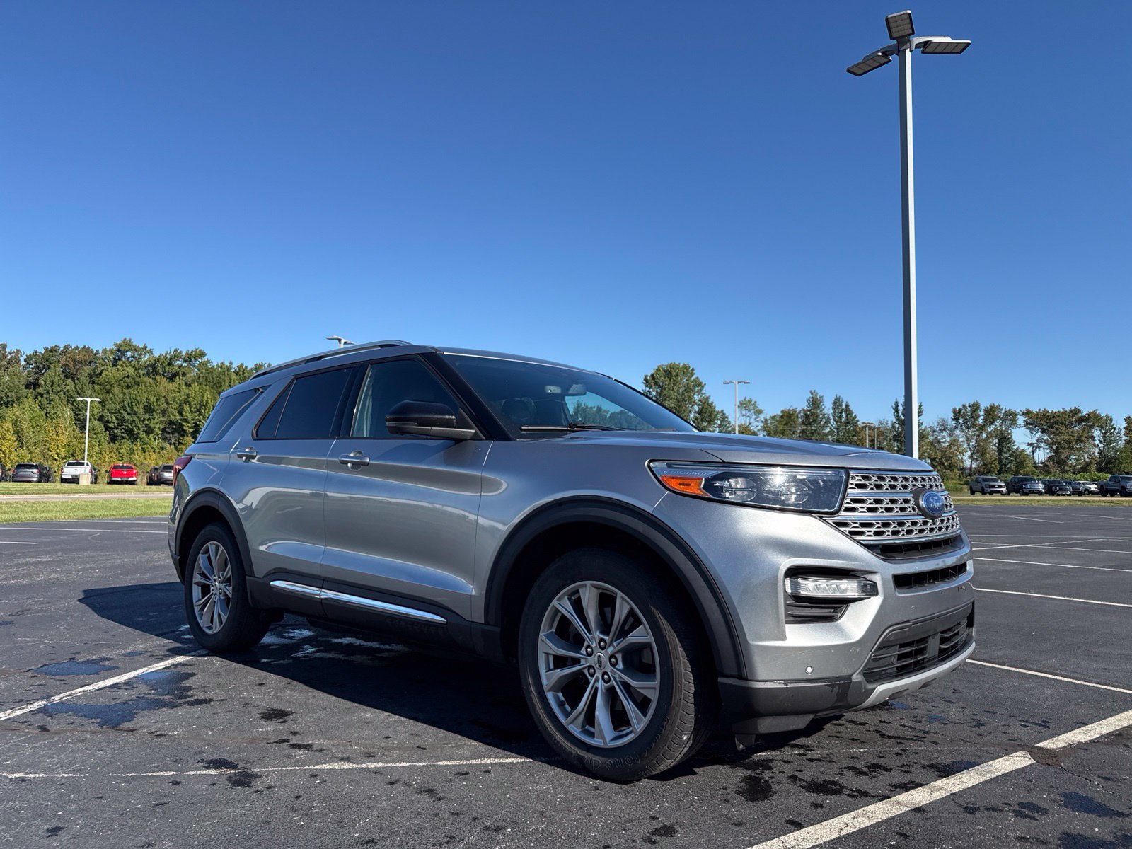 Used 2020 Ford Explorer Limited AWD/4WD image 12