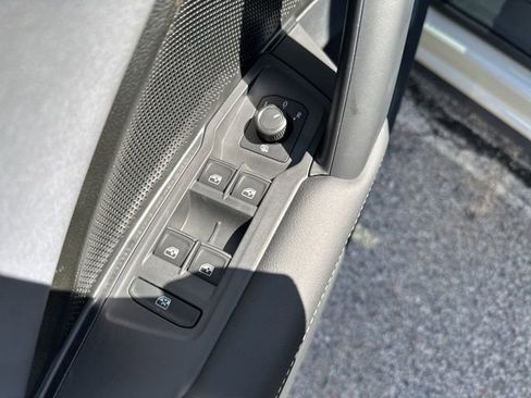 New 2026 Volkswagen Tiguan SE R-Line AWD/4WD image 15