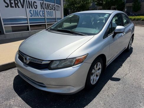 Used 2012 Honda Civic LX image 3
