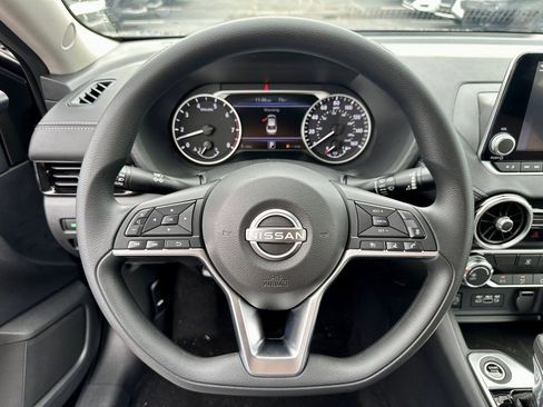 Certified 2025 Nissan Sentra SV FWD image 19