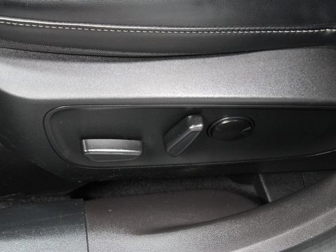Used 2023 Ford Escape Platinum AWD/4WD image 25