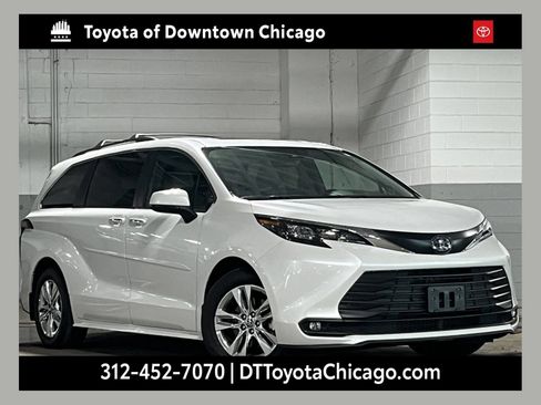Used 2025 Toyota Sienna XLE w/ XLE Plus Package AWD/4WD image 1