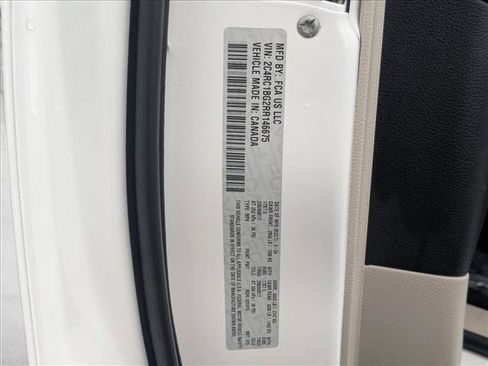 Used 2024 Chrysler Pacifica Touring-L image 26