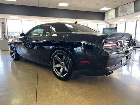 Used 2023 Dodge Challenger SRT Hellcat RWD image 2