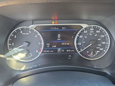 Used 2024 Nissan Sentra SV image 18