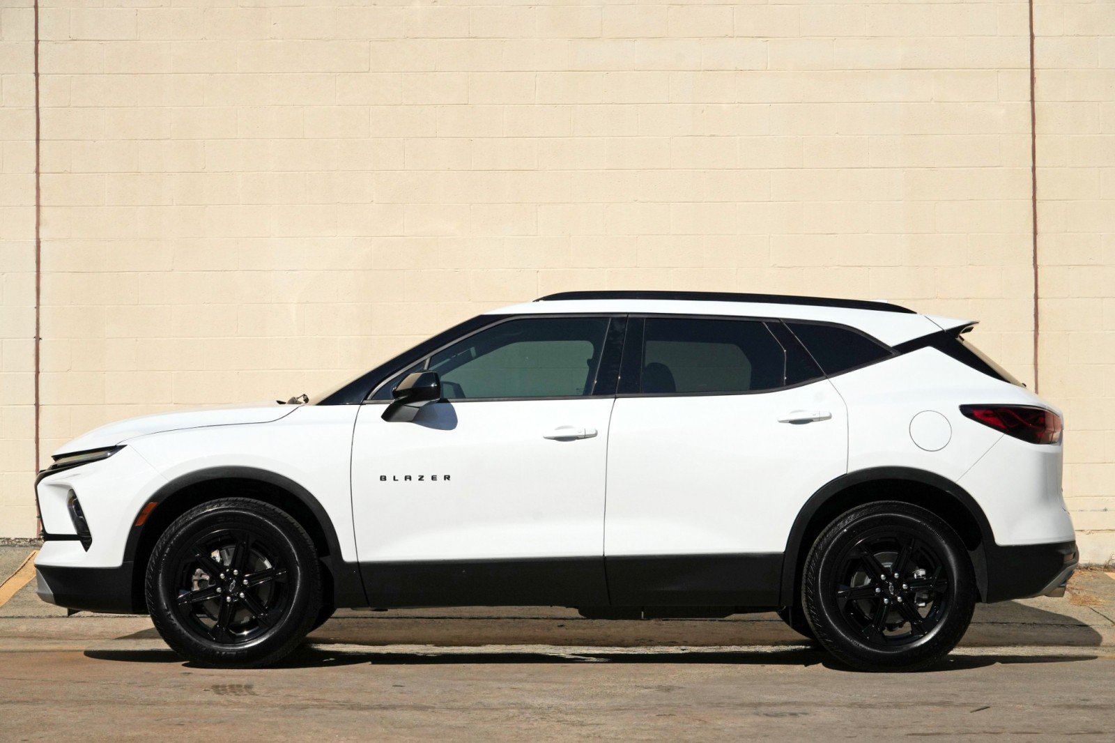 Used 2026 Chevrolet Blazer LT w/ Convenience Package FWD image 8