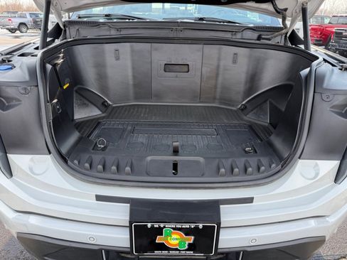 Used 2023 Ford F150 Lightning Lariat image 40