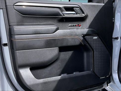 Used 2024 GMC Sierra 1500 AT4 w/ Technology Package image 20