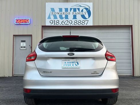 Used 2015 Ford Focus SE image 24