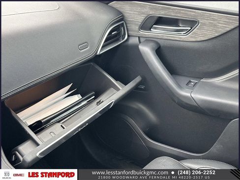 Used 2017 Jaguar F-PACE S image 36