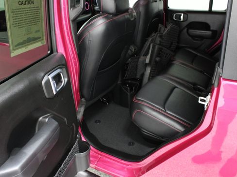 Used 2024 Jeep Gladiator Sport AWD/4WD image 29