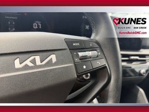 Used 2026 Kia Sportage LX FWD image 18