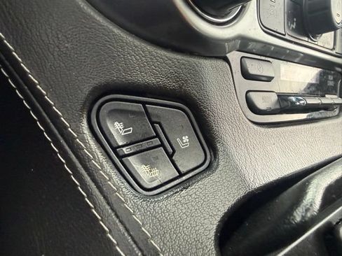 Used 2019 Chevrolet Tahoe Premier AWD/4WD image 35