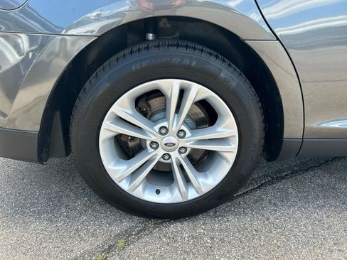 Used 2018 Ford Taurus SEL w/ Equipment Group 201A AWD/4WD image 30