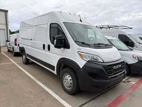 Used 2023 RAM ProMaster 2500 FWD image 2