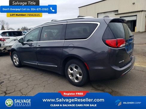Used 2018 Chrysler Pacifica Limited FWD image 3