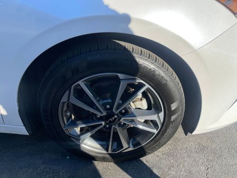 Used 2024 Kia Forte LXS image 31